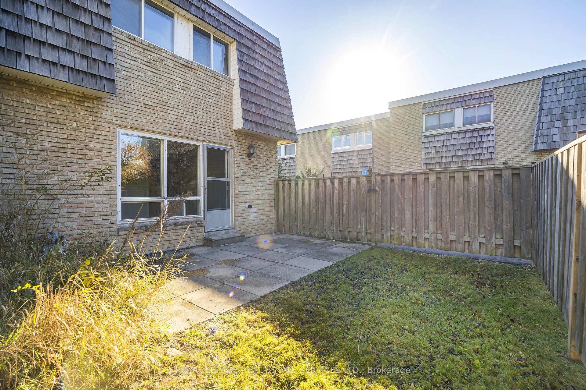 Photo 11 of Unit 51, 707 Burnhamthorpe Road, Etobicoke, Markland Wood — HOMEH