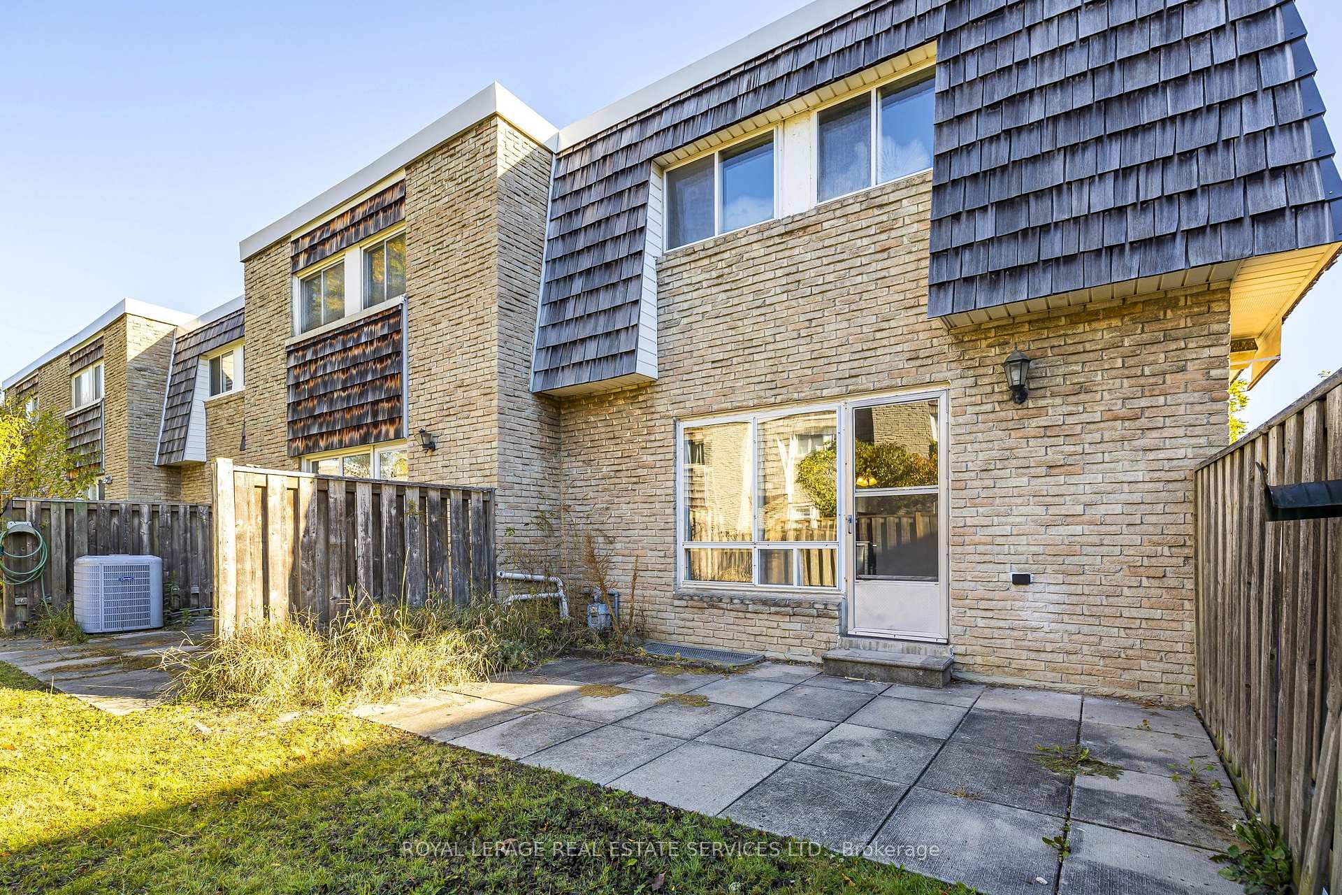 Photo 13 of Unit 51, 707 Burnhamthorpe Road, Etobicoke, Markland Wood — HOMEH