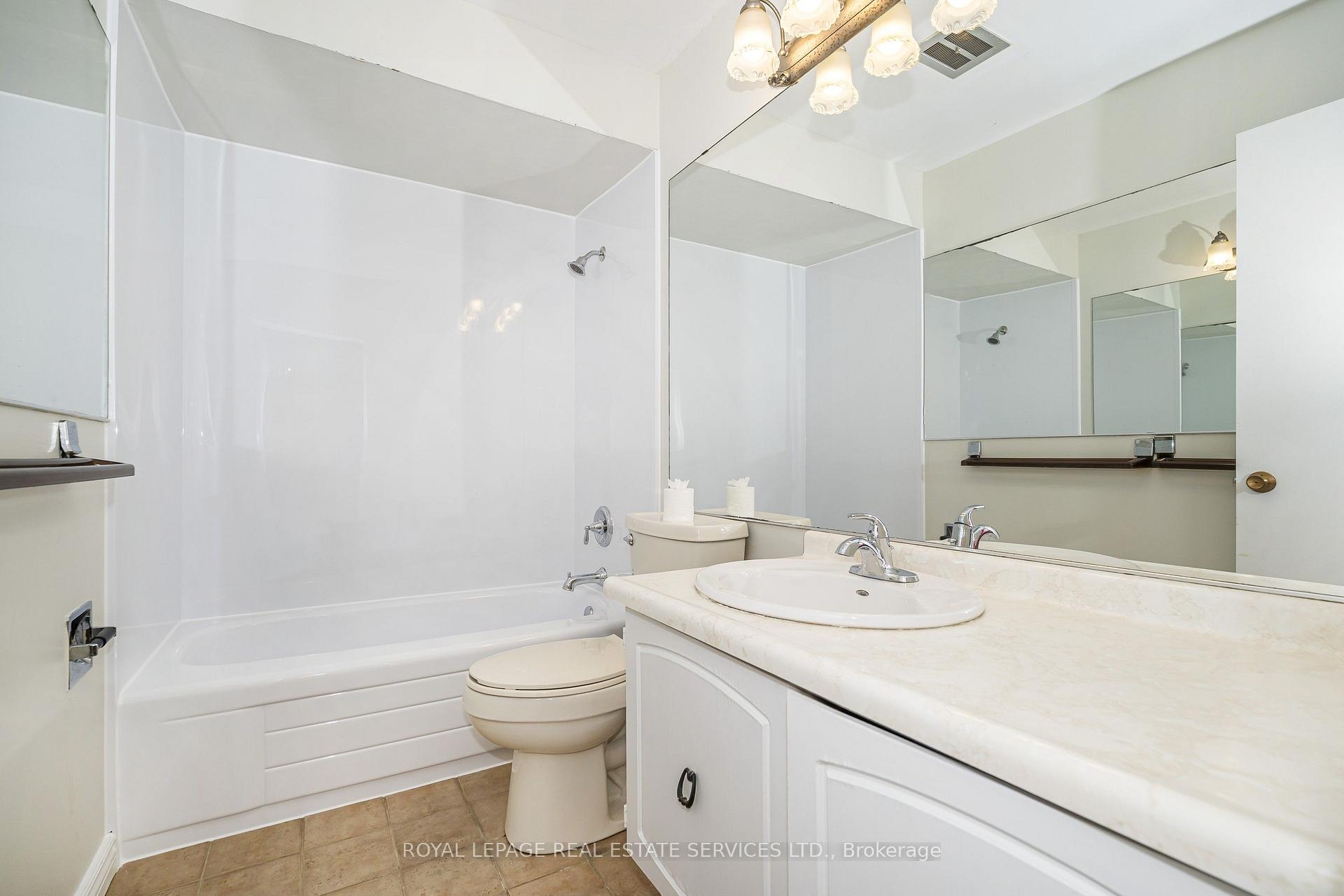 Photo 24 of Unit 51, 707 Burnhamthorpe Road, Etobicoke, Markland Wood — HOMEH
