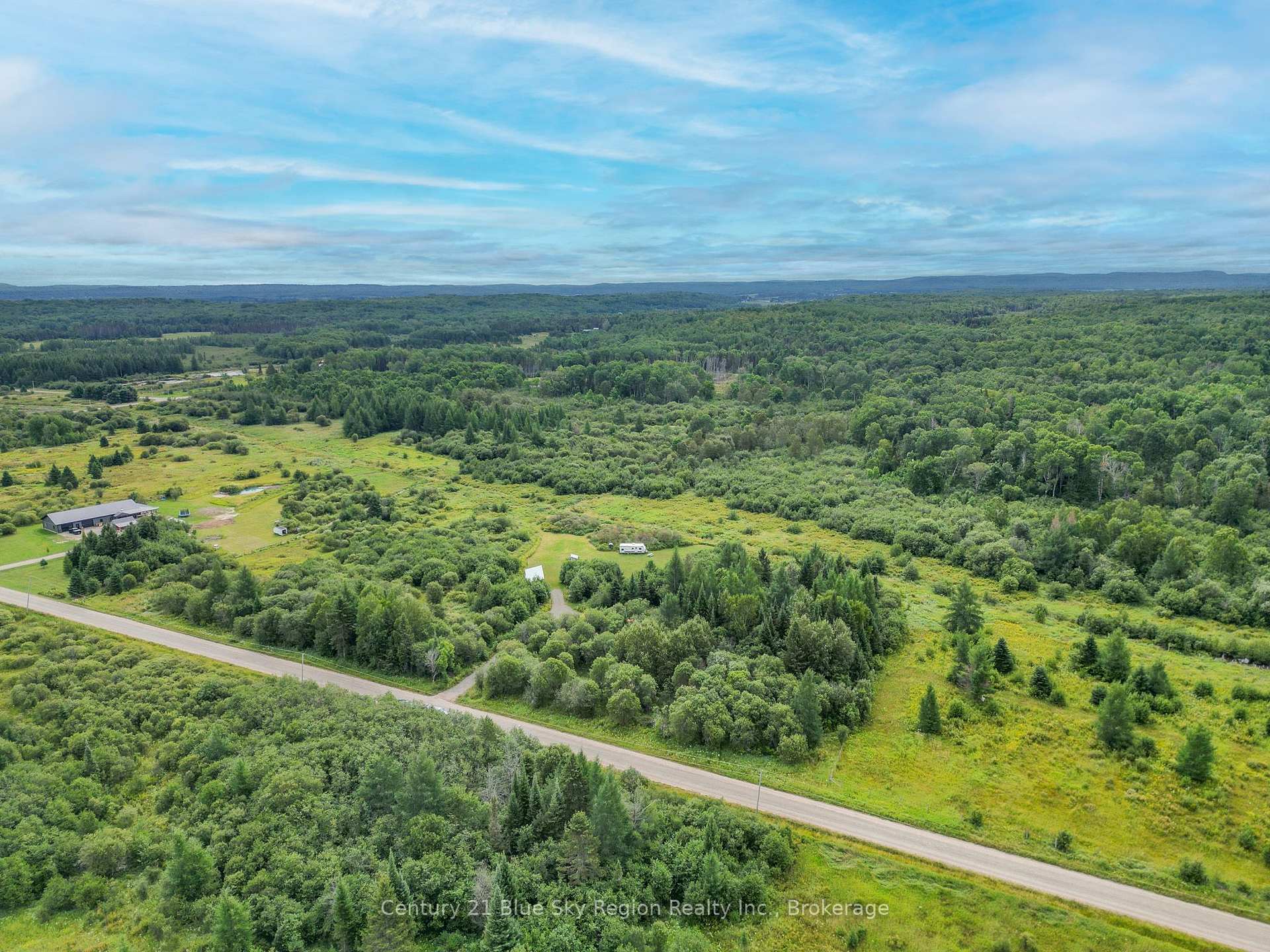 Photo 2 of 1131 Hills Siding Road, Chisholm — HOMEH