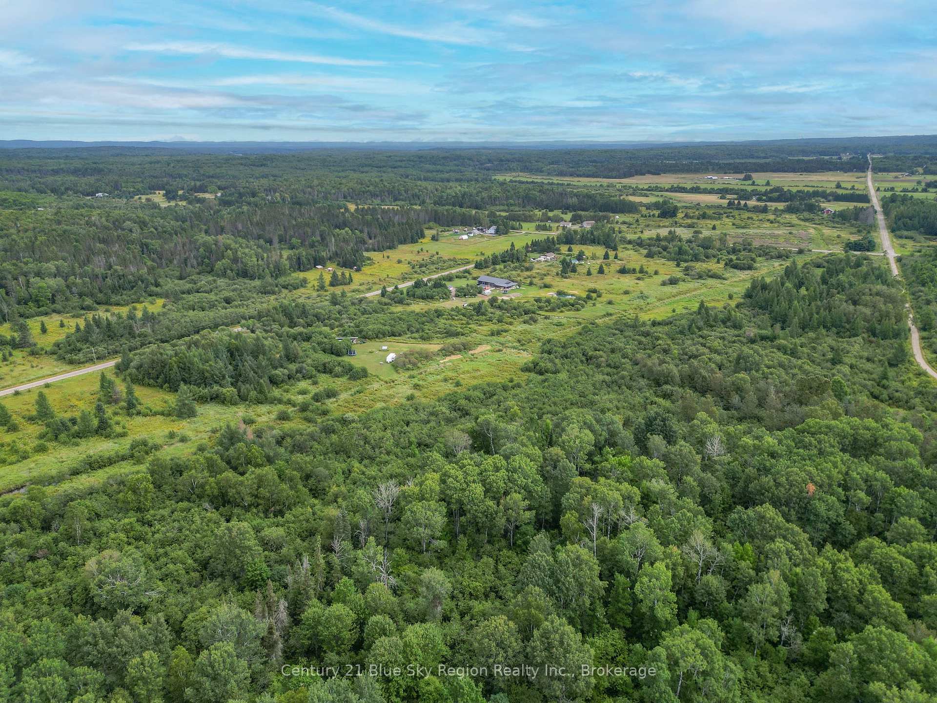 Photo 4 of 1131 Hills Siding Road, Chisholm — HOMEH
