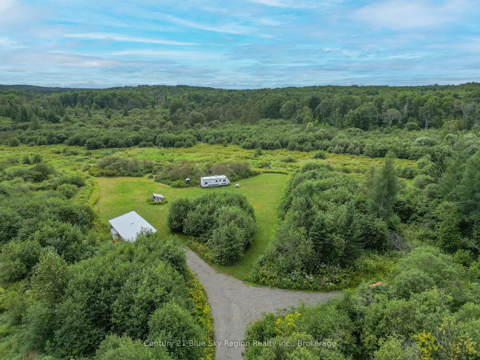 Photo 13 of 1131 Hills Siding Road, Chisholm — HOMEH