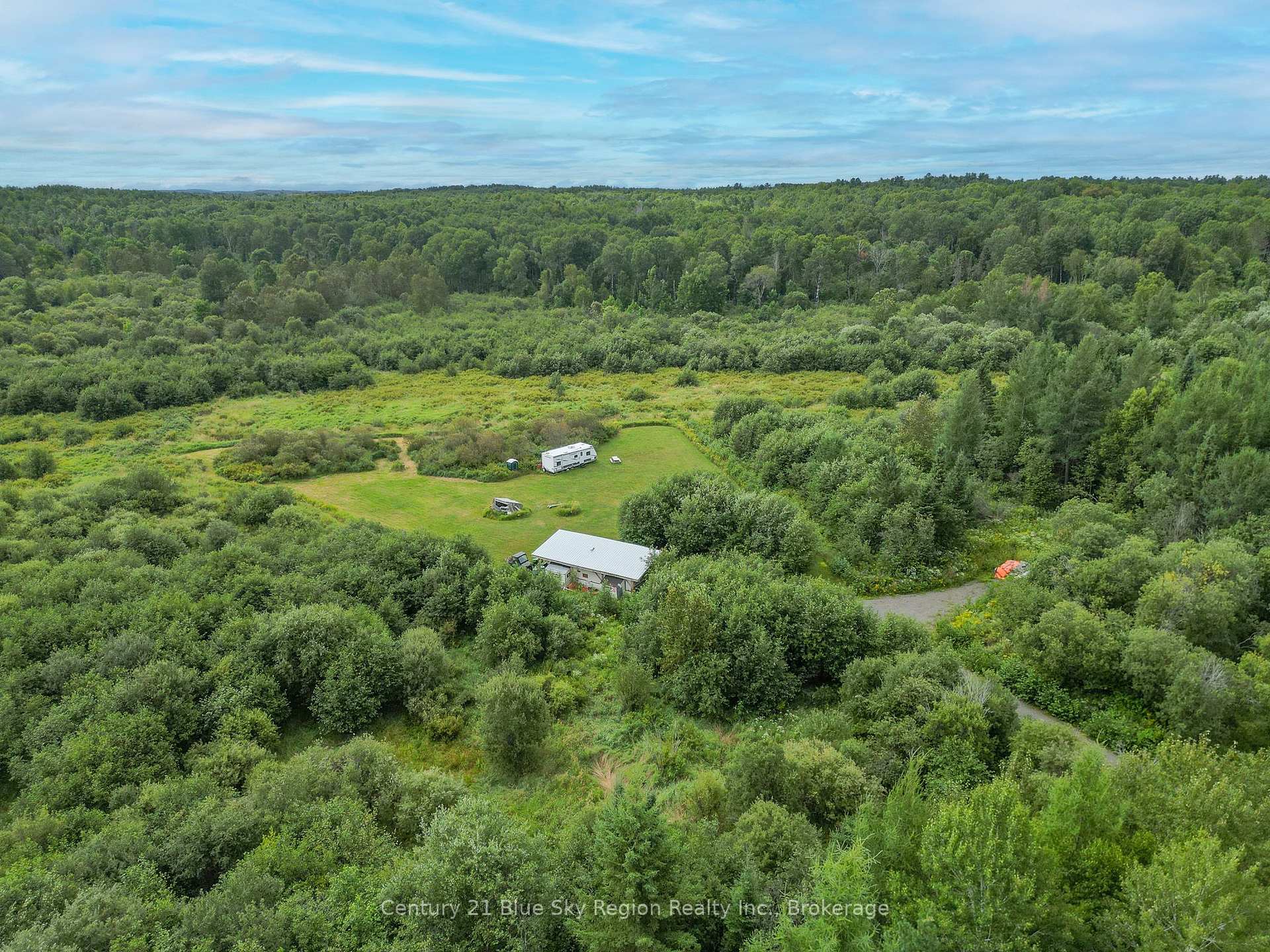 Photo 18 of 1131 Hills Siding Road, Chisholm — HOMEH