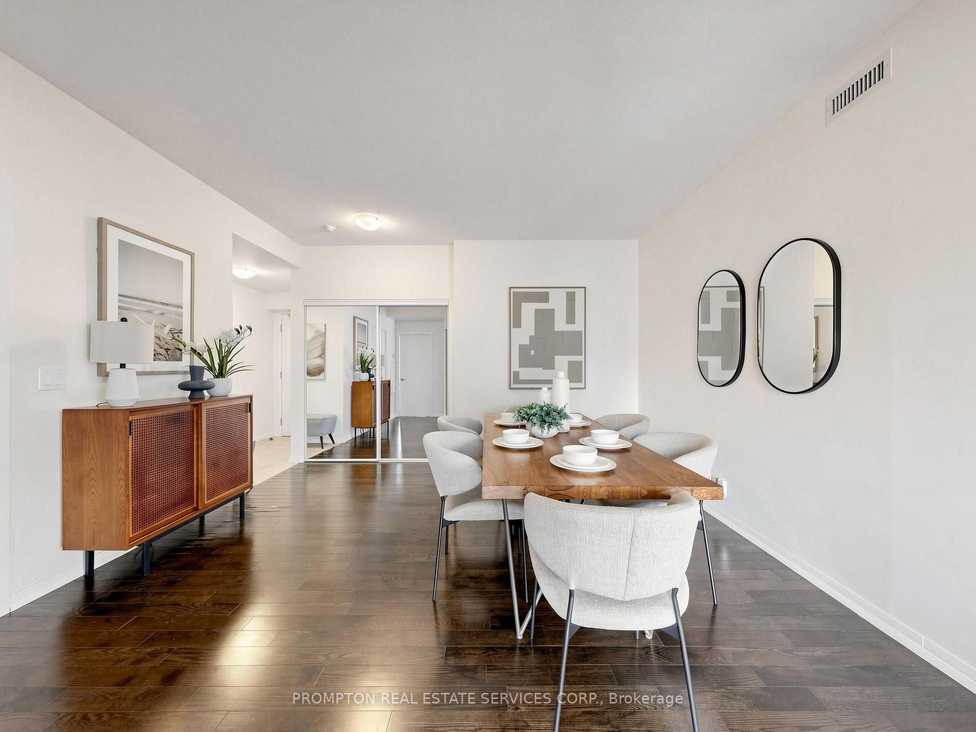 Photo 6 of Unit 905, 832 Bay Street, Toronto, Bay Street Corridor — HOMEH