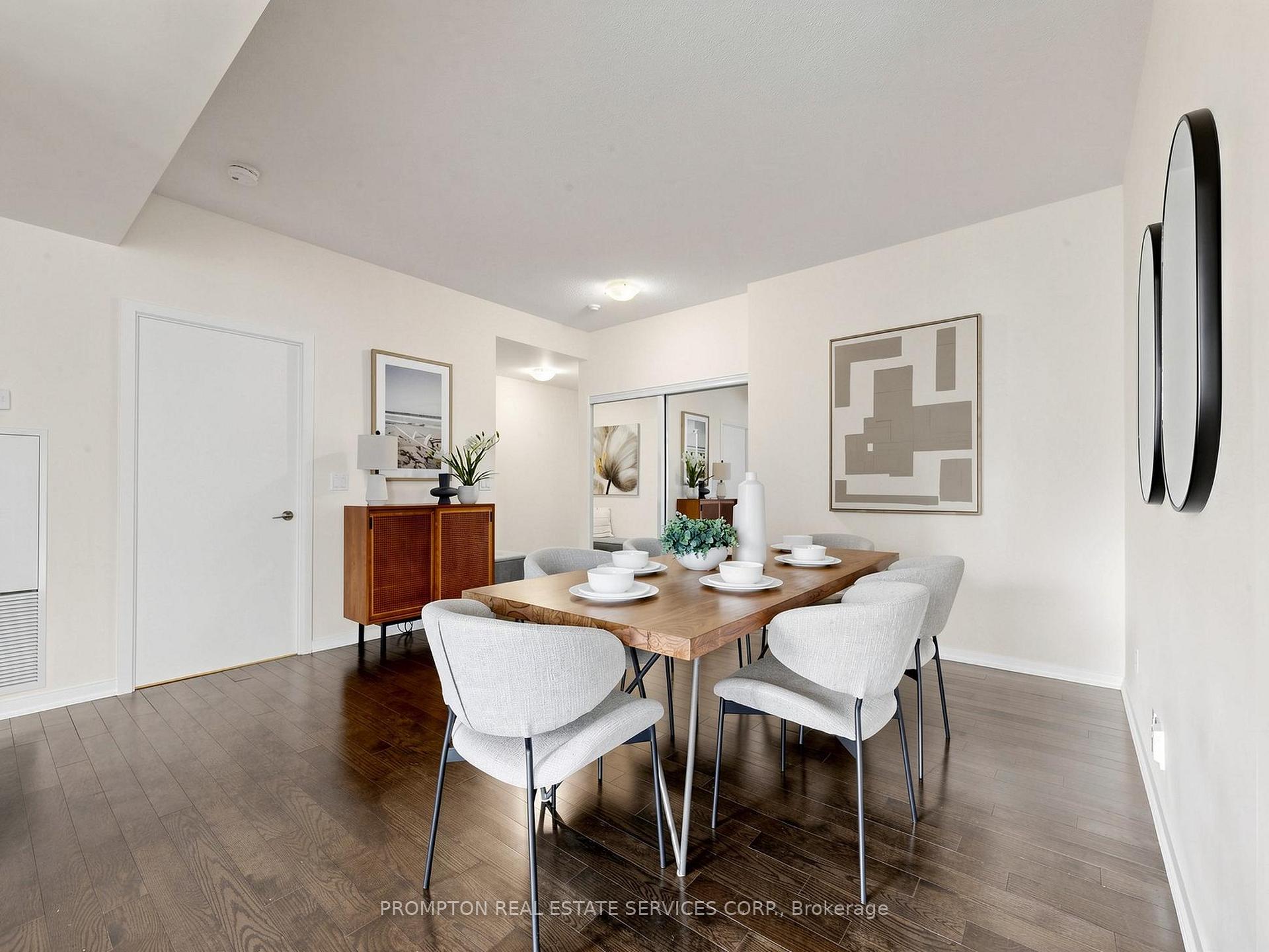 Photo 7 of Unit 905, 832 Bay Street, Toronto, Bay Street Corridor — HOMEH