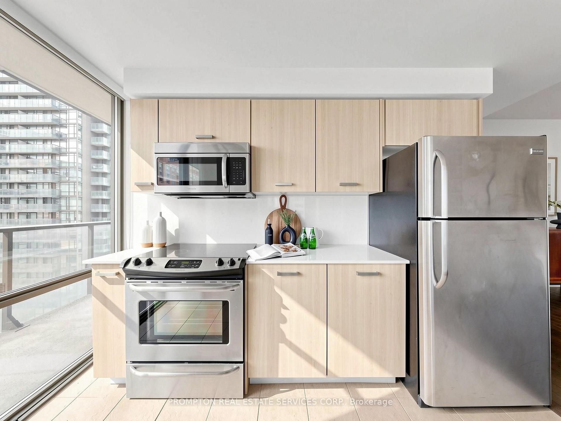 Photo 11 of Unit 905, 832 Bay Street, Toronto, Bay Street Corridor — HOMEH