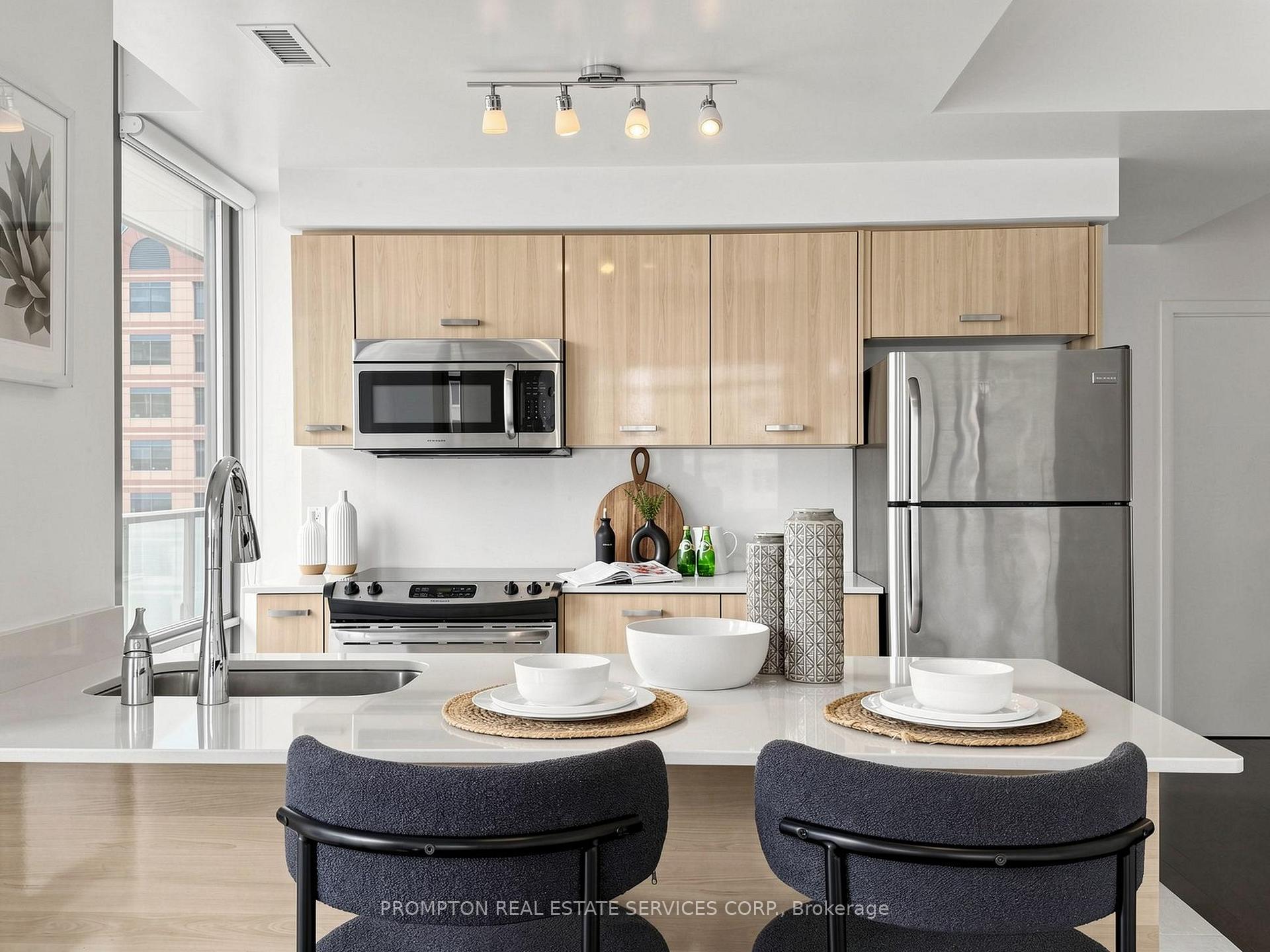 Photo 13 of Unit 905, 832 Bay Street, Toronto, Bay Street Corridor — HOMEH