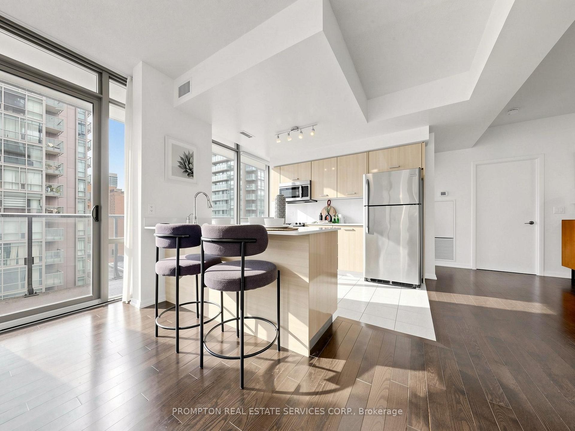 Photo 14 of Unit 905, 832 Bay Street, Toronto, Bay Street Corridor — HOMEH