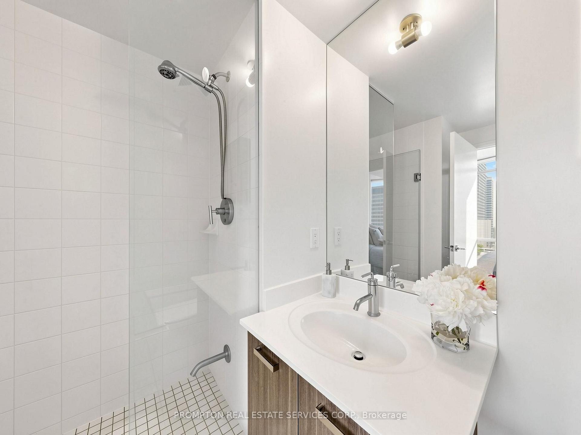 Photo 23 of Unit 905, 832 Bay Street, Toronto, Bay Street Corridor — HOMEH
