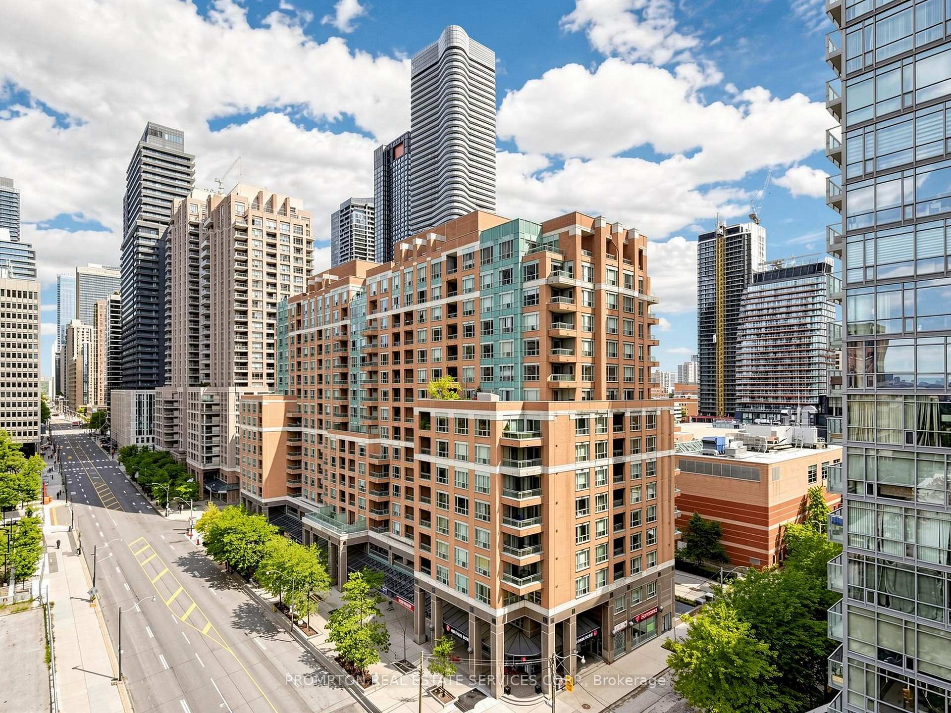 Photo 38 of Unit 905, 832 Bay Street, Toronto, Bay Street Corridor — HOMEH