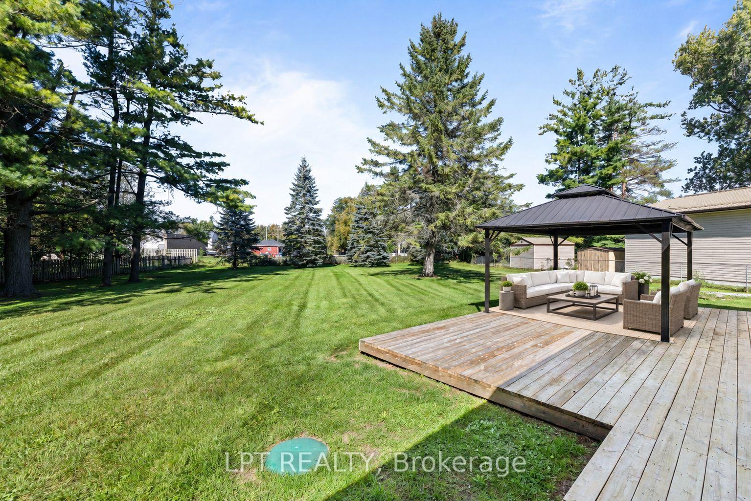 Photo 3 of 40 Rosemary Lane, Georgina, Pefferlaw — HOMEH