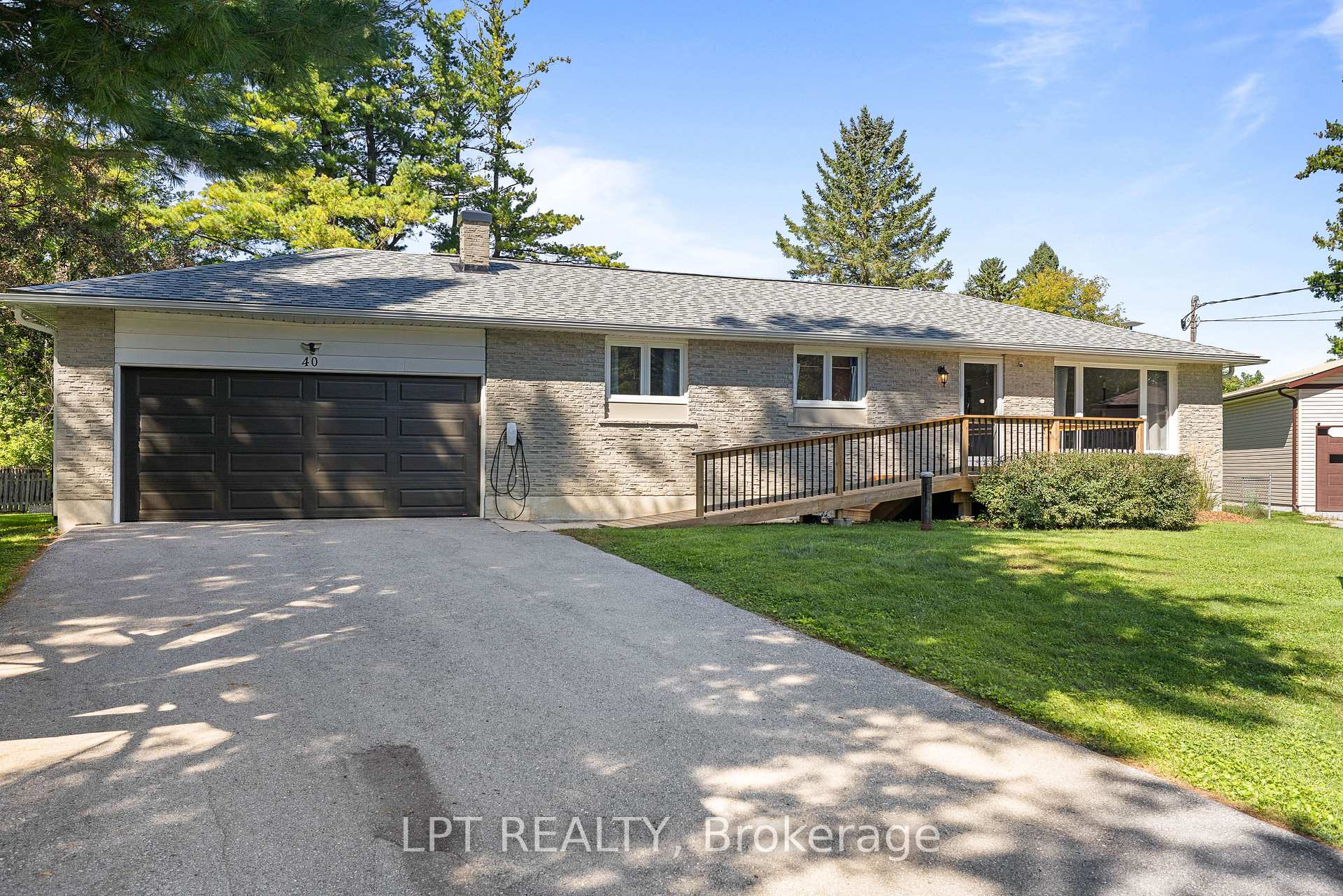 Photo 7 of 40 Rosemary Lane, Georgina, Pefferlaw — HOMEH