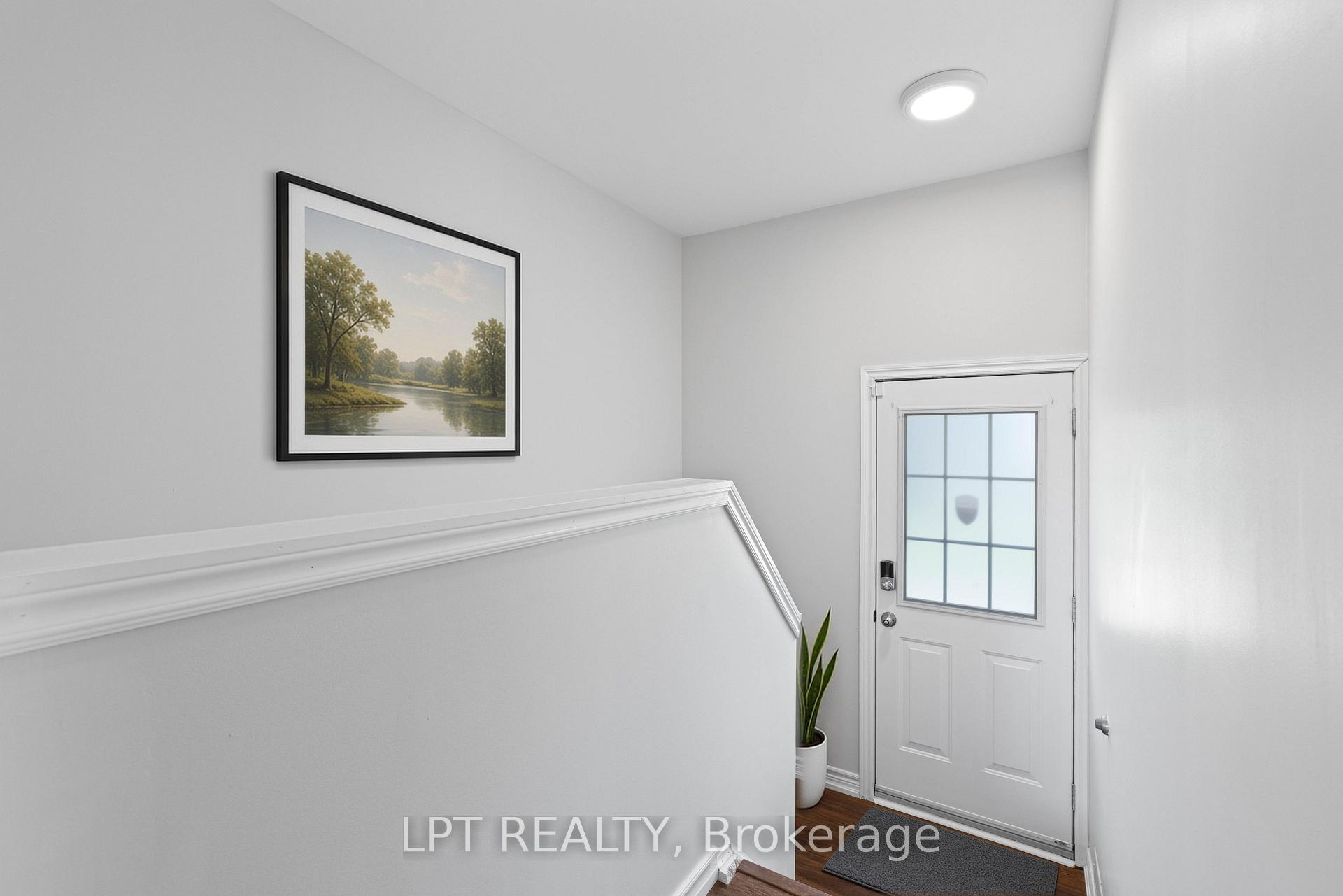 Photo 39 of 40 Rosemary Lane, Georgina, Pefferlaw — HOMEH