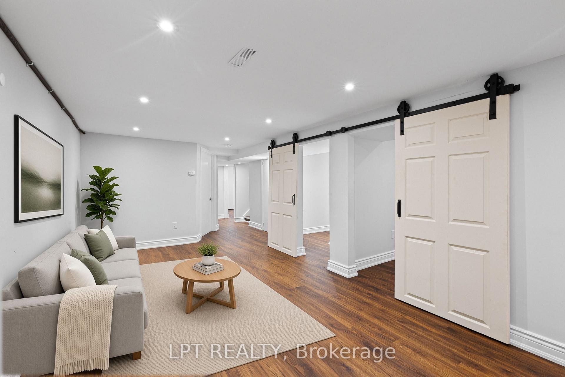 Photo 43 of 40 Rosemary Lane, Georgina, Pefferlaw — HOMEH