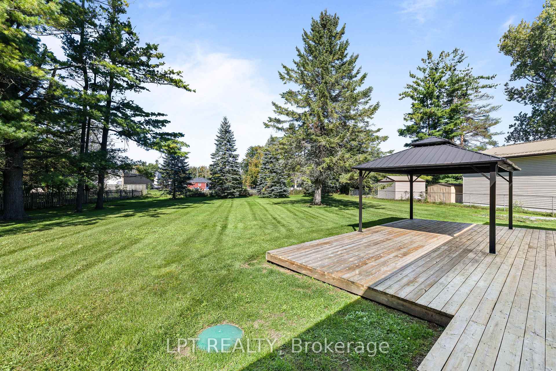 Photo 57 of 40 Rosemary Lane, Georgina, Pefferlaw — HOMEH