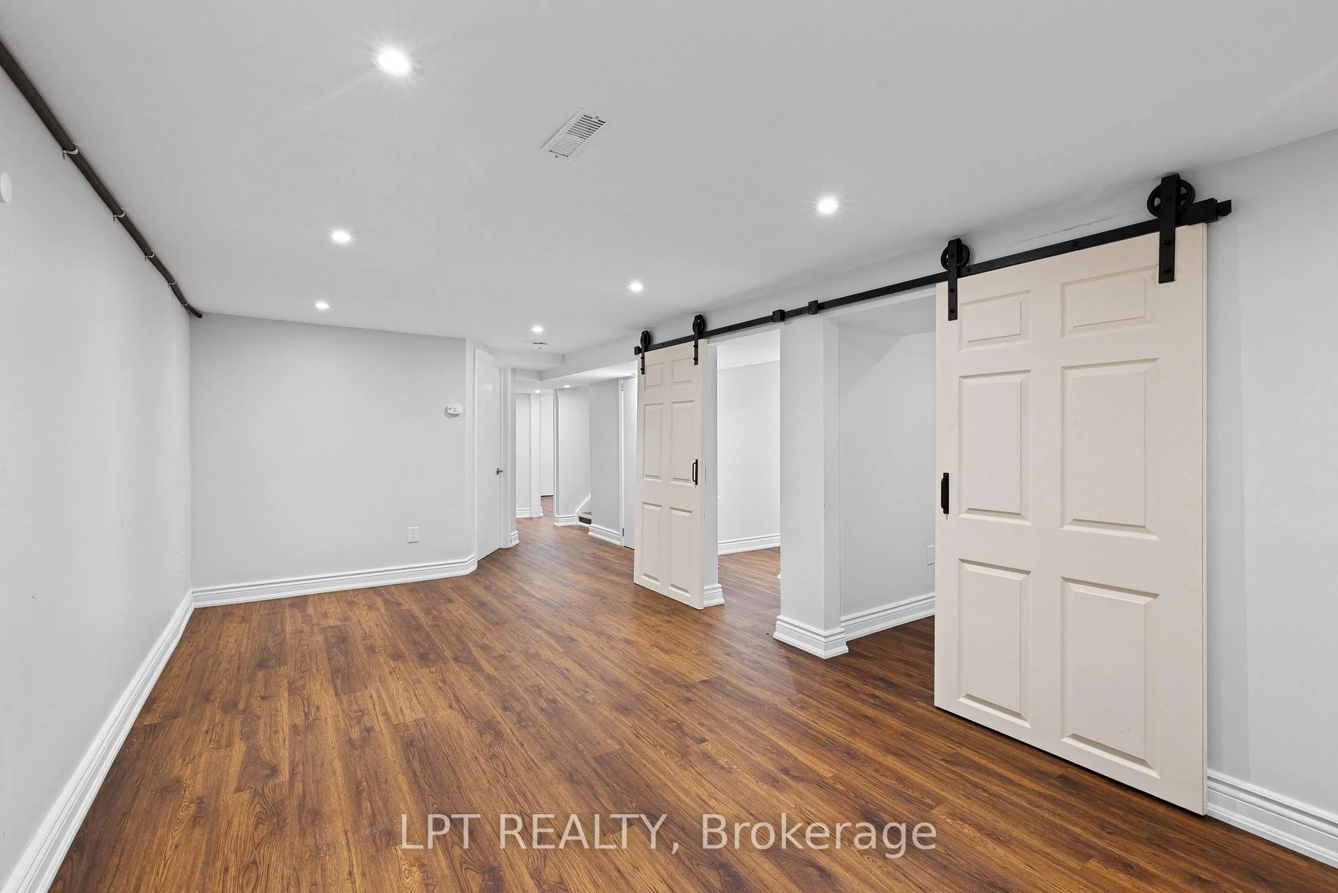 Photo 42 of 40 Rosemary Lane, Georgina, Pefferlaw — HOMEH