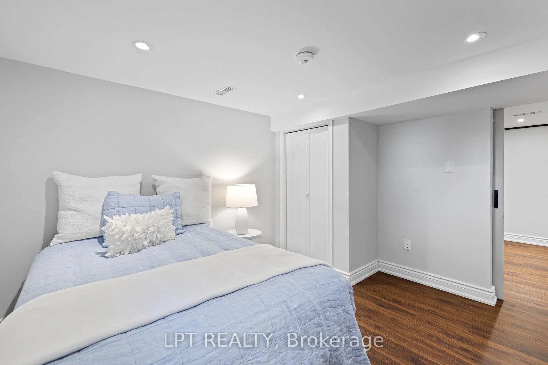 Photo 46 of 40 Rosemary Lane, Georgina, Pefferlaw — HOMEH