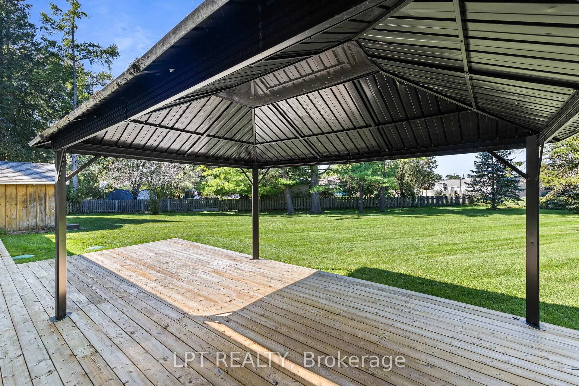 Photo 56 of 40 Rosemary Lane, Georgina, Pefferlaw — HOMEH