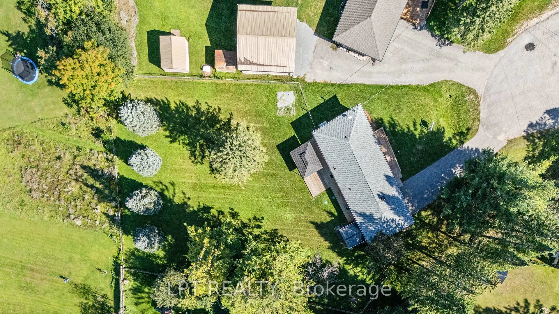 Photo 68 of 40 Rosemary Lane, Georgina, Pefferlaw — HOMEH
