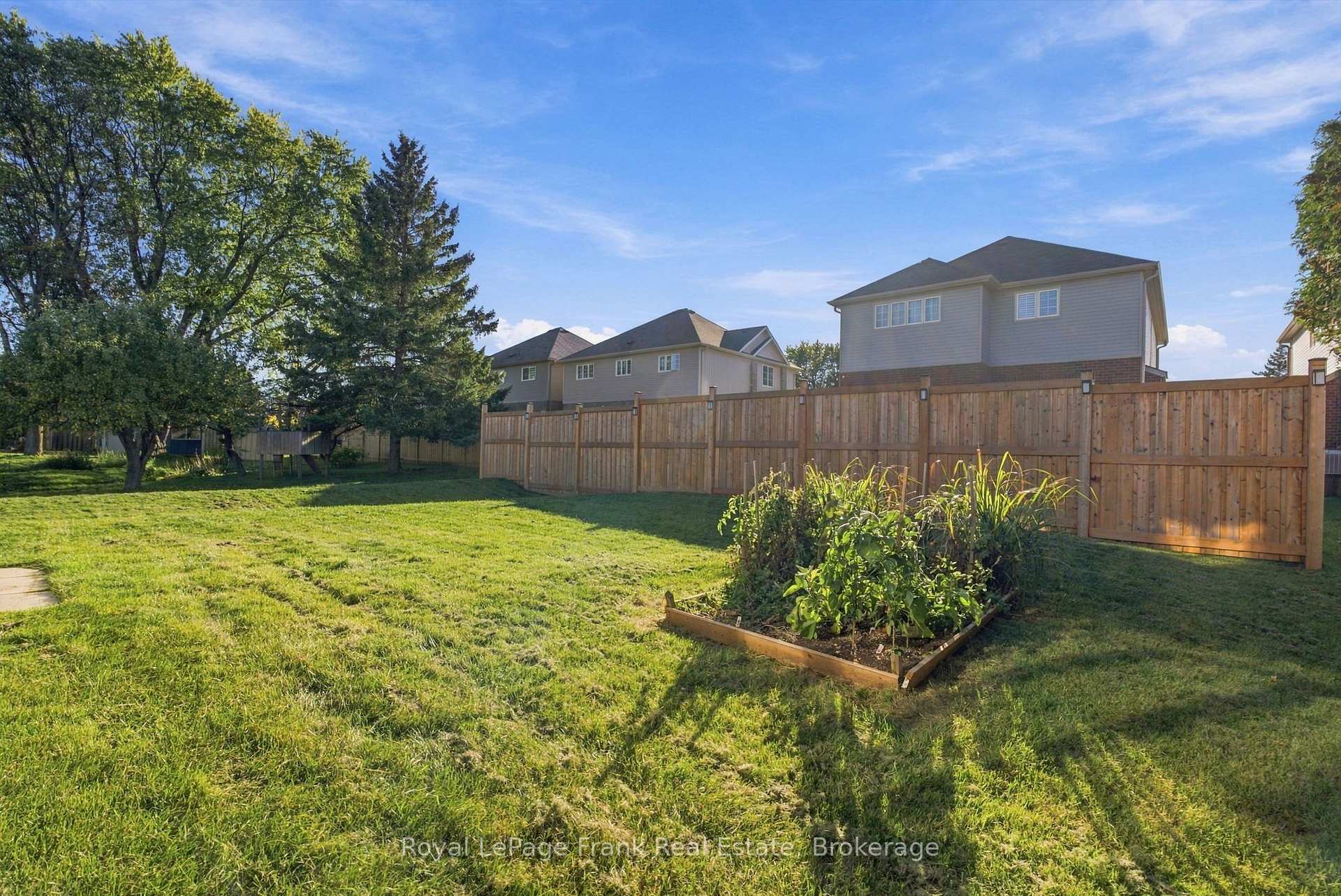 Photo 36 of 90 Townline Road S, Oshawa, Donevan — HOMEH