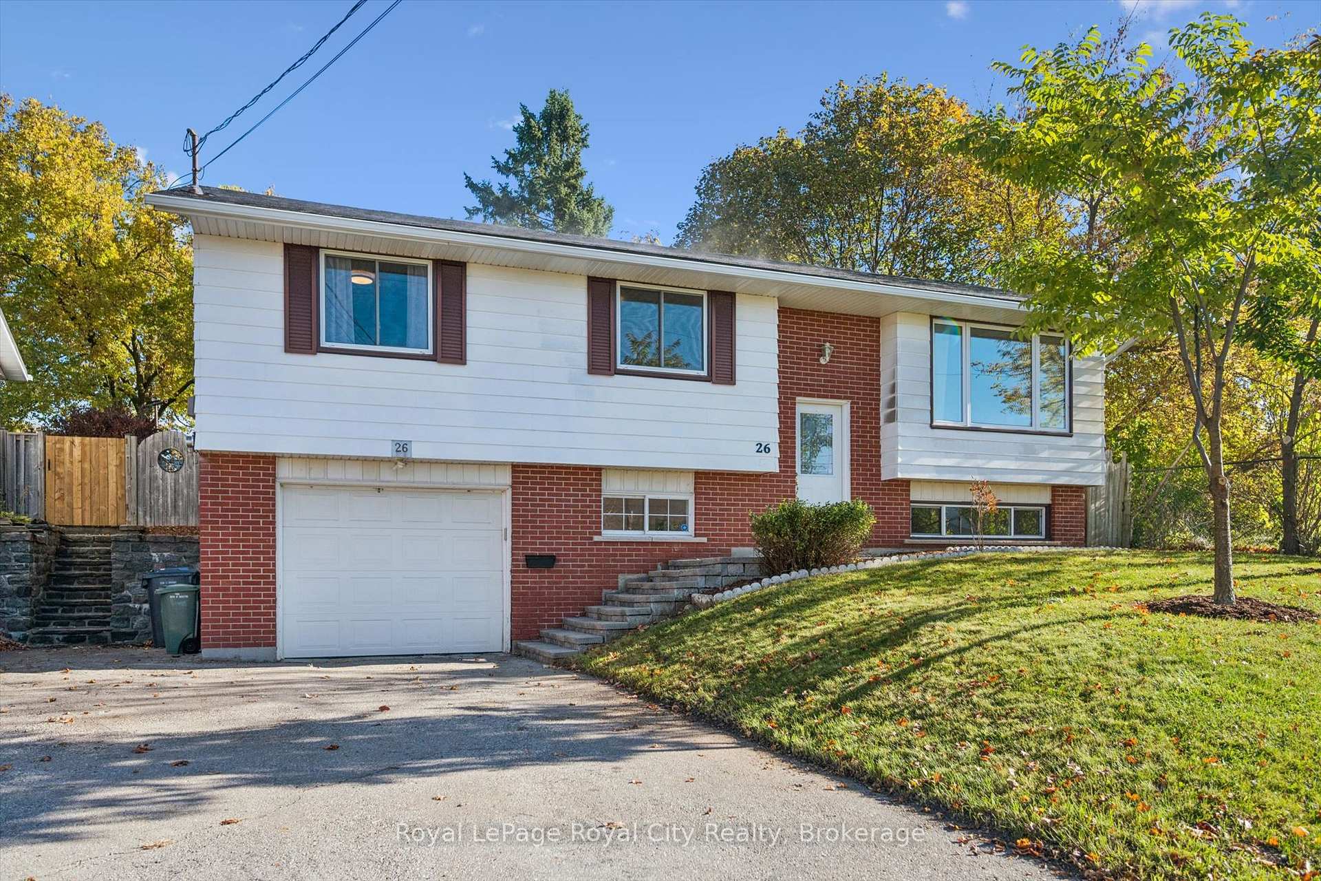 Photo 1 of 26 Dakota Drive, Guelph, Victoria North — HOMEH