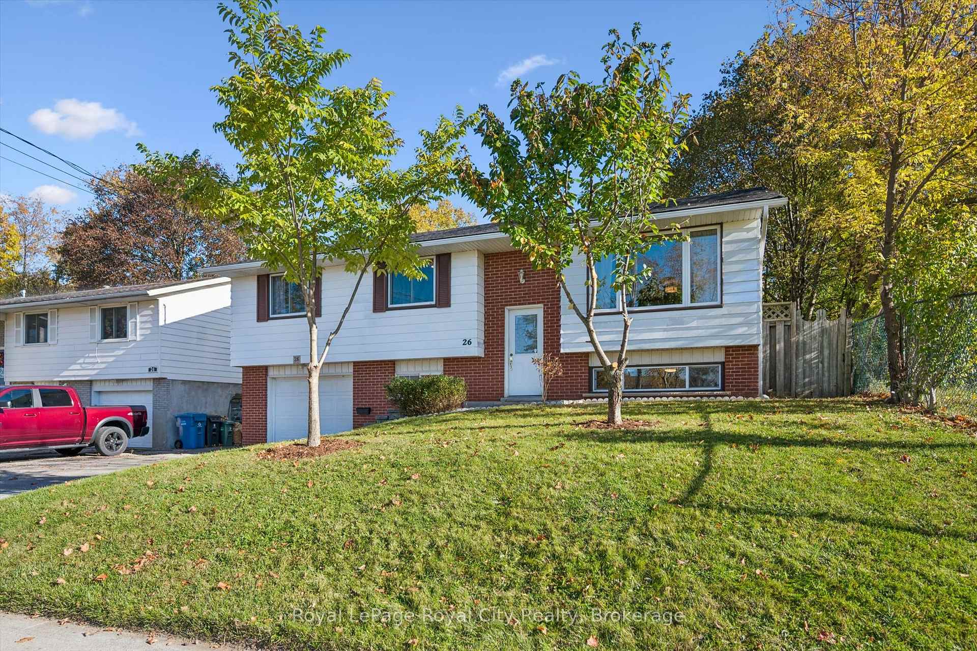 Photo 3 of 26 Dakota Drive, Guelph, Victoria North — HOMEH