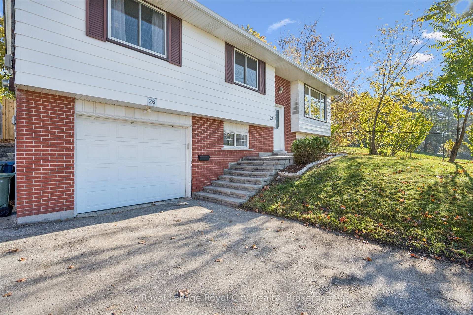 Photo 4 of 26 Dakota Drive, Guelph, Victoria North — HOMEH