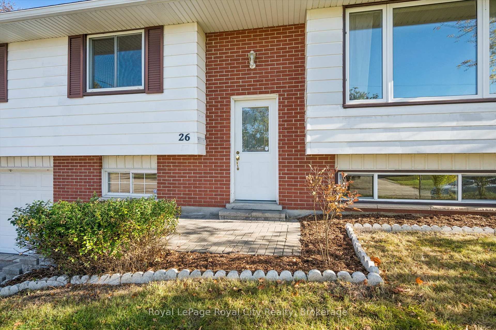 Photo 5 of 26 Dakota Drive, Guelph, Victoria North — HOMEH