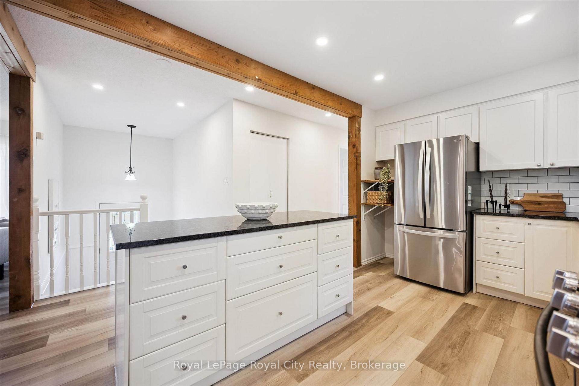 Photo 15 of 26 Dakota Drive, Guelph, Victoria North — HOMEH