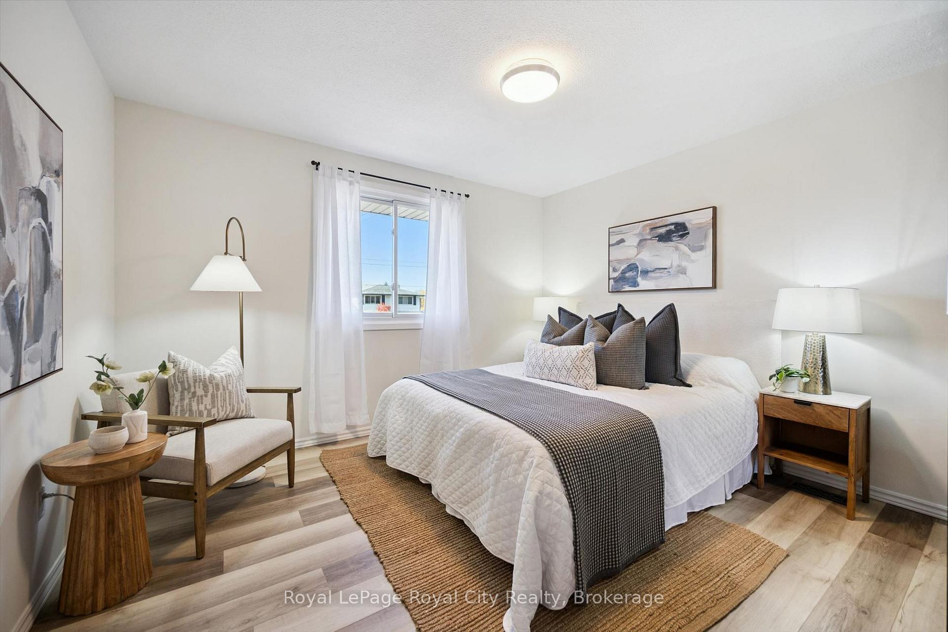 Photo 18 of 26 Dakota Drive, Guelph, Victoria North — HOMEH