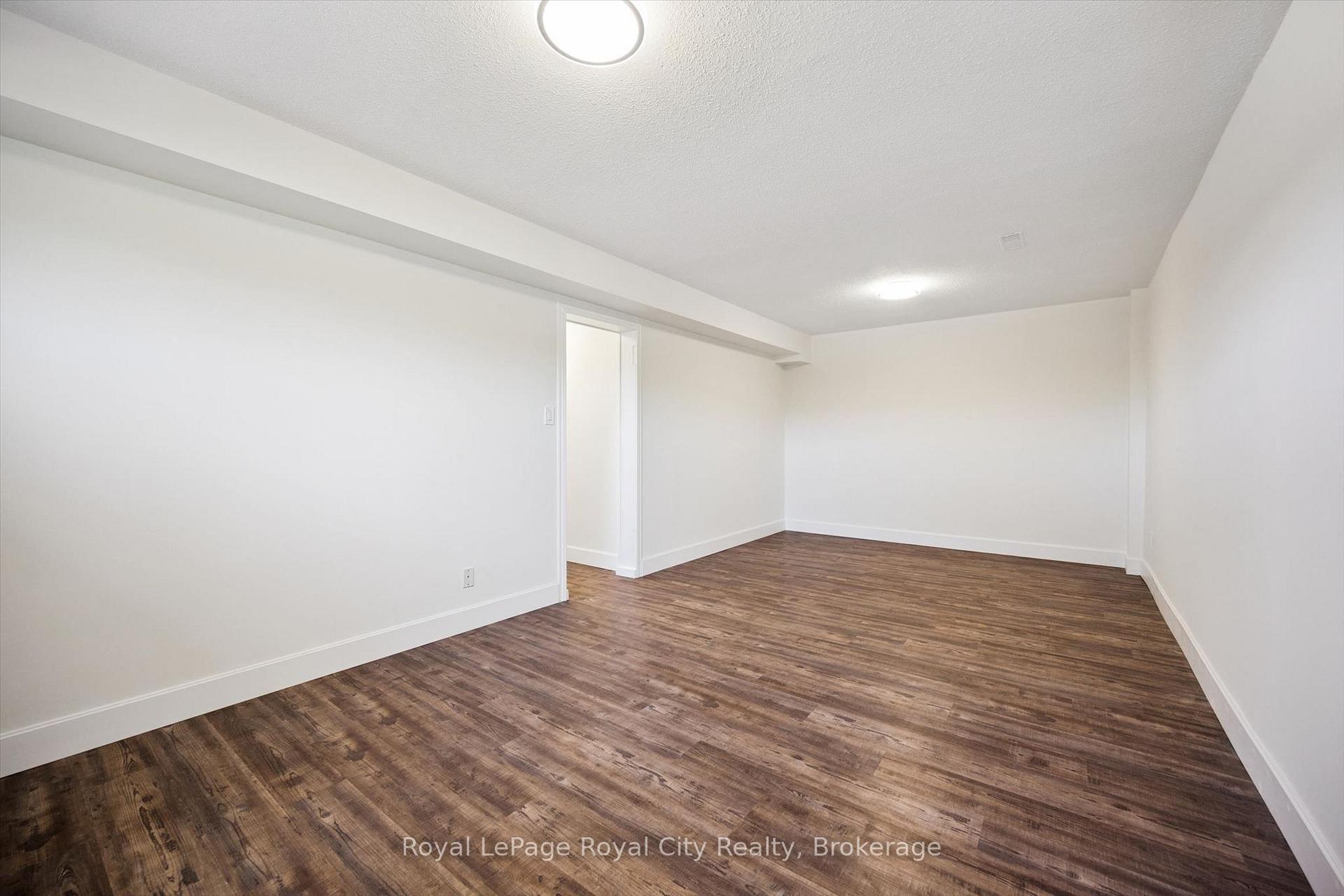 Photo 22 of 26 Dakota Drive, Guelph, Victoria North — HOMEH