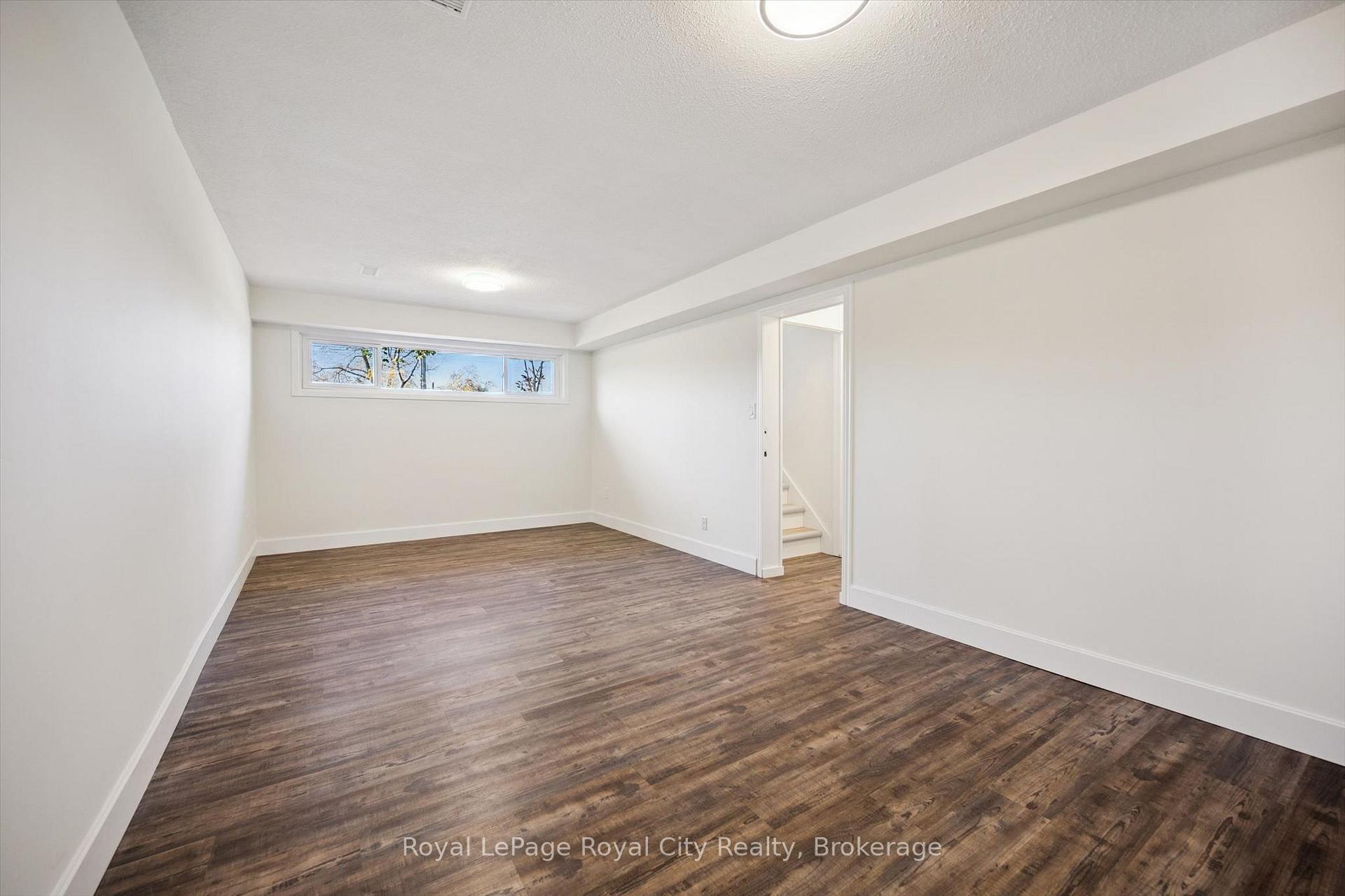 Photo 23 of 26 Dakota Drive, Guelph, Victoria North — HOMEH