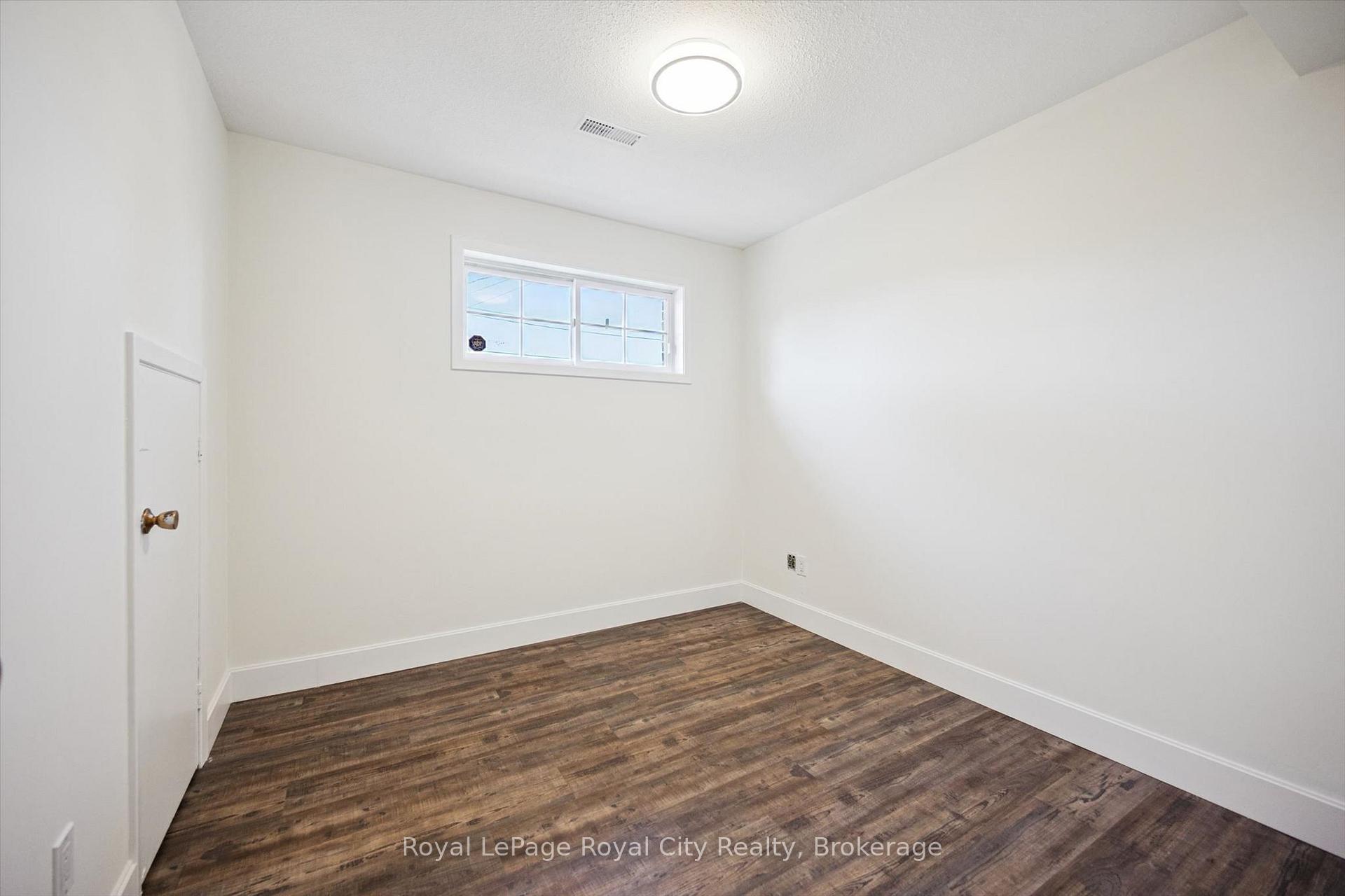 Photo 24 of 26 Dakota Drive, Guelph, Victoria North — HOMEH