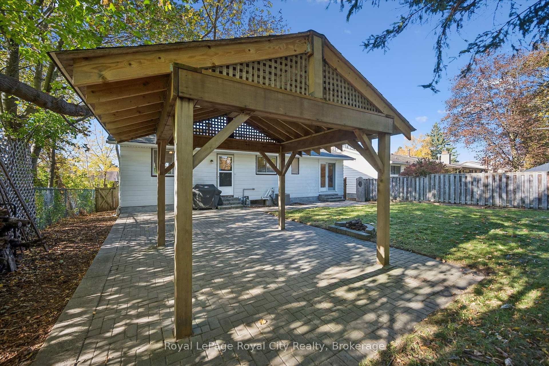 Photo 28 of 26 Dakota Drive, Guelph, Victoria North — HOMEH