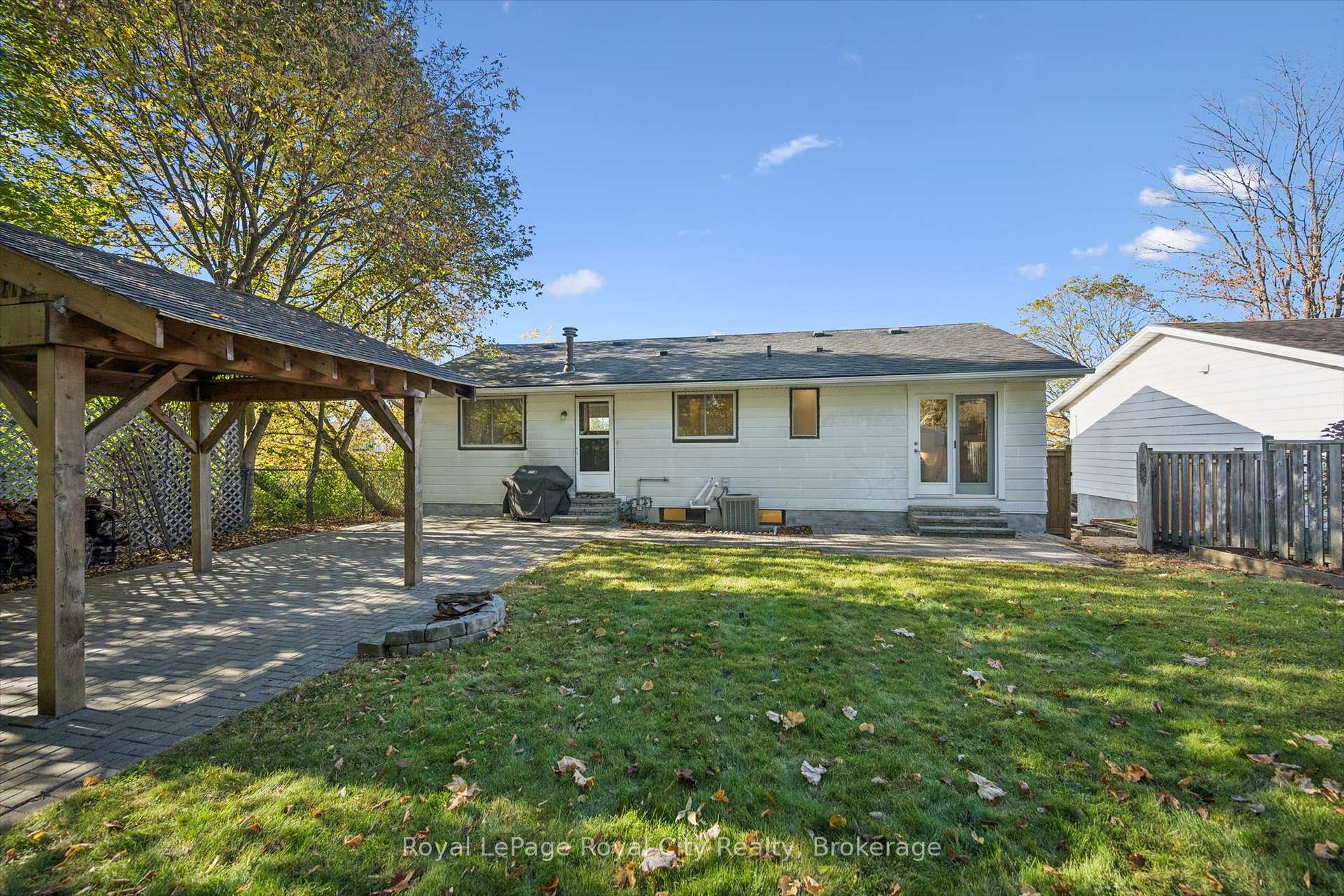 Photo 29 of 26 Dakota Drive, Guelph, Victoria North — HOMEH
