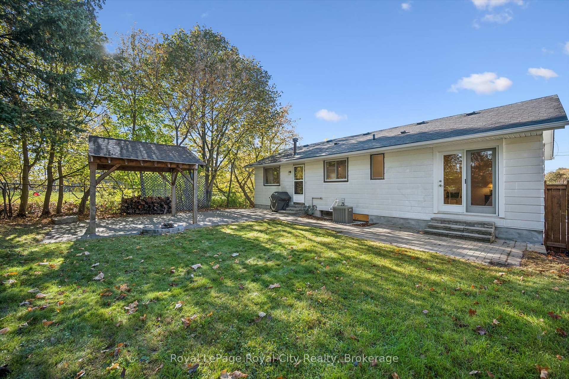 Photo 30 of 26 Dakota Drive, Guelph, Victoria North — HOMEH
