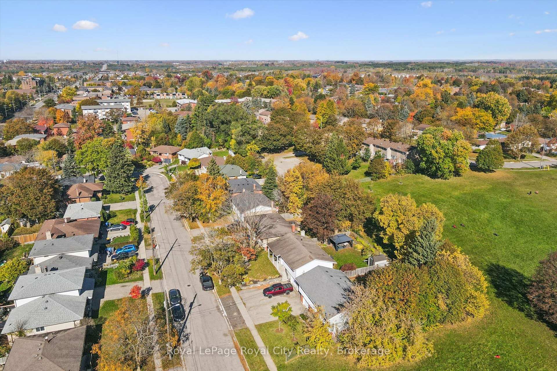 Photo 34 of 26 Dakota Drive, Guelph, Victoria North — HOMEH