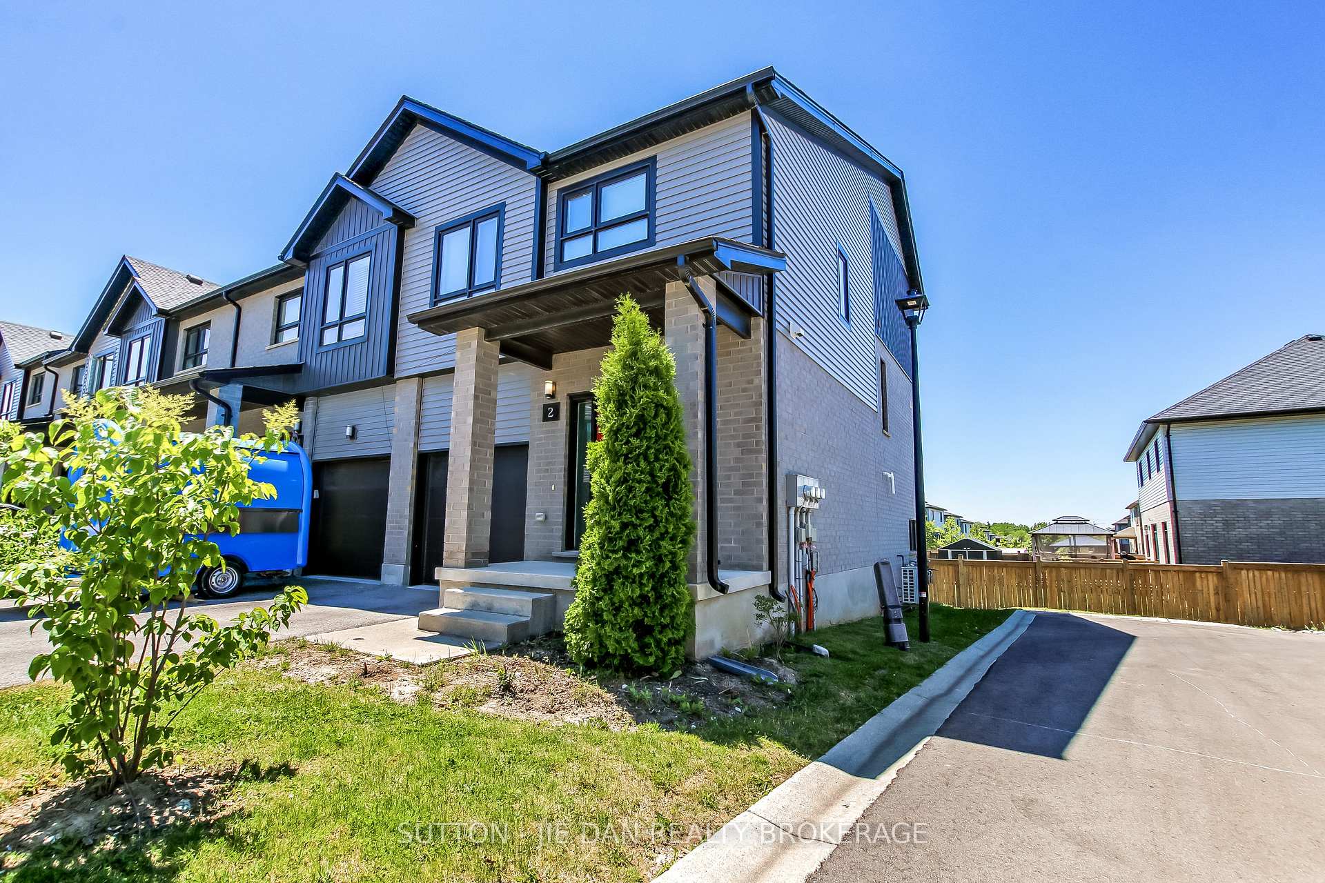 Photo of Unit 2, 819 Kleinburg Drive