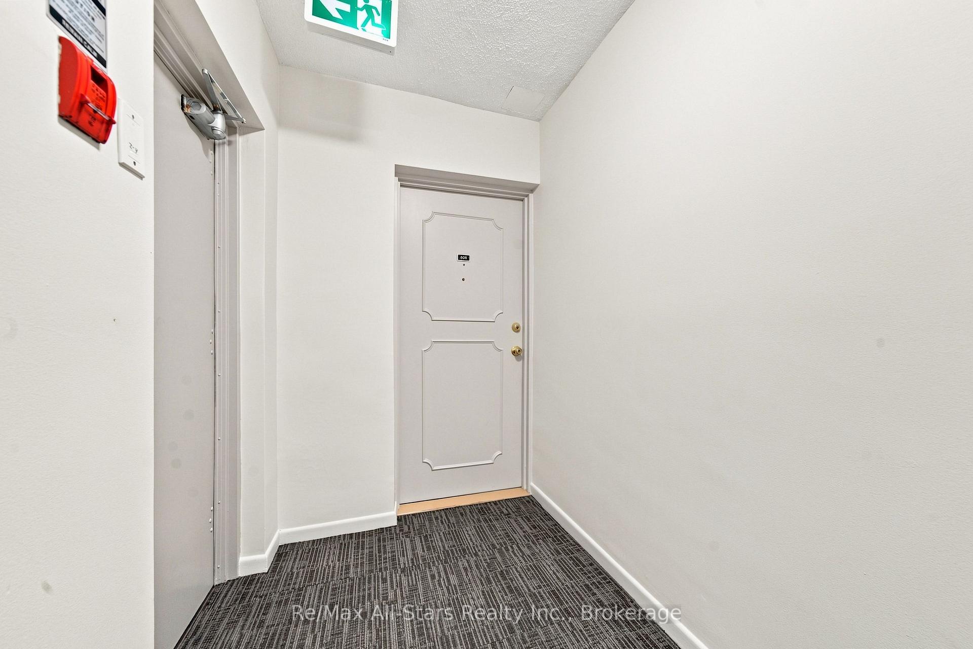 Photo 14 of Unit 806, 855 Kennedy Road, Scarborough, Ionview — HOMEH