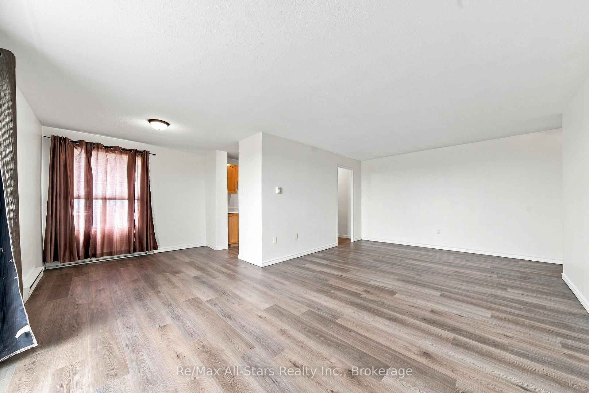 Photo 16 of Unit 806, 855 Kennedy Road, Scarborough, Ionview — HOMEH
