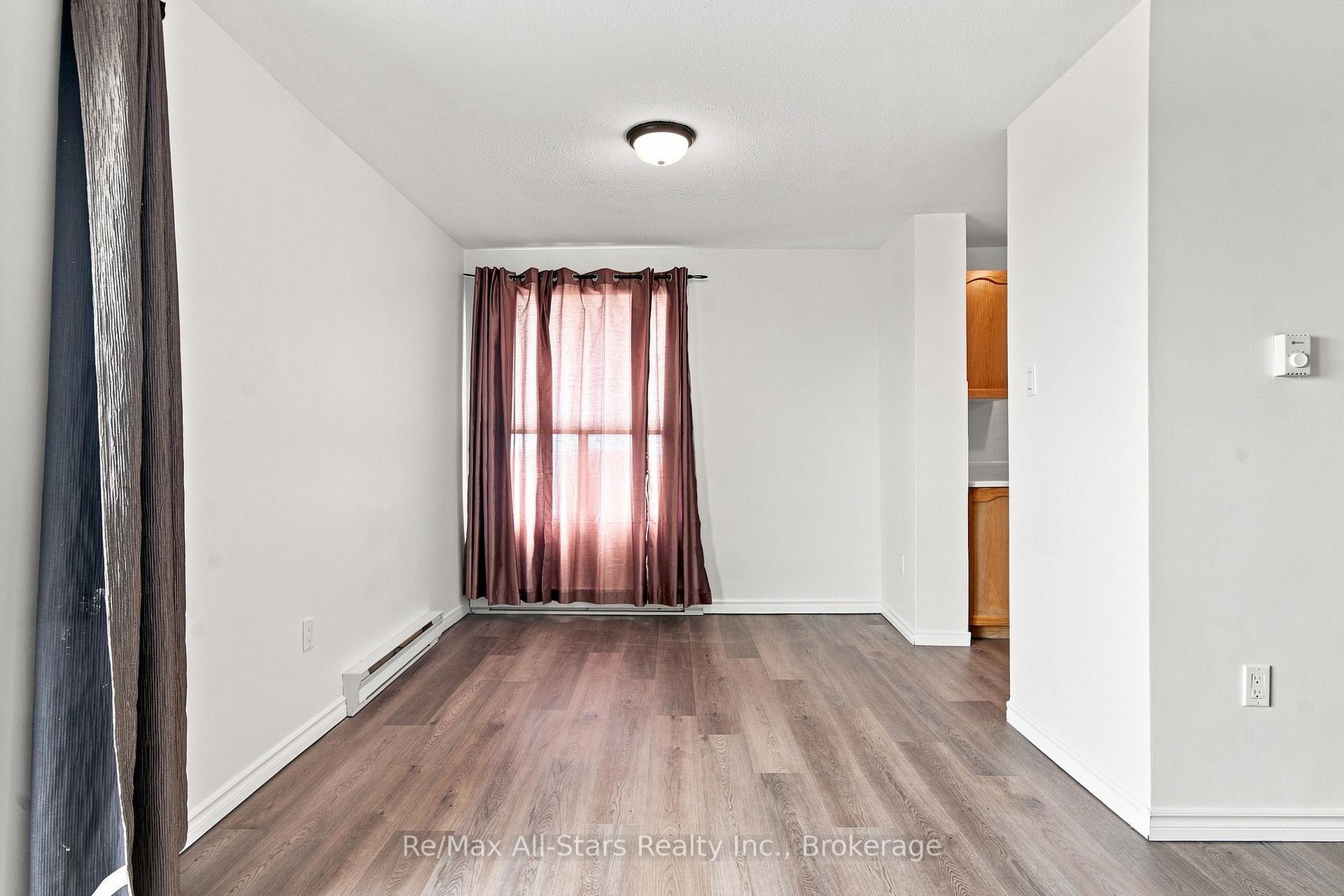 Photo 17 of Unit 806, 855 Kennedy Road, Scarborough, Ionview — HOMEH
