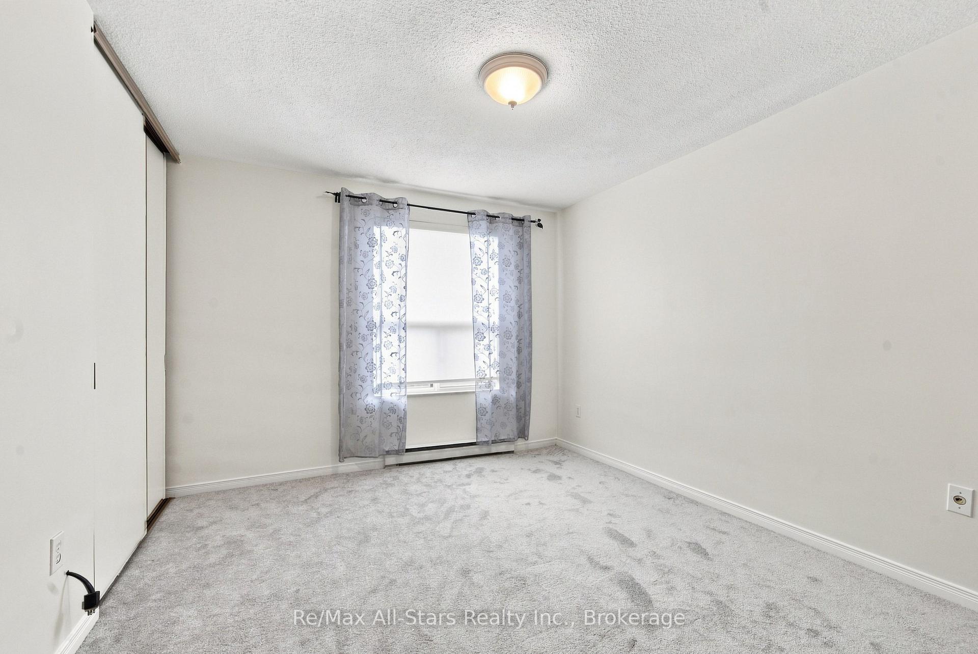 Photo 27 of Unit 806, 855 Kennedy Road, Scarborough, Ionview — HOMEH