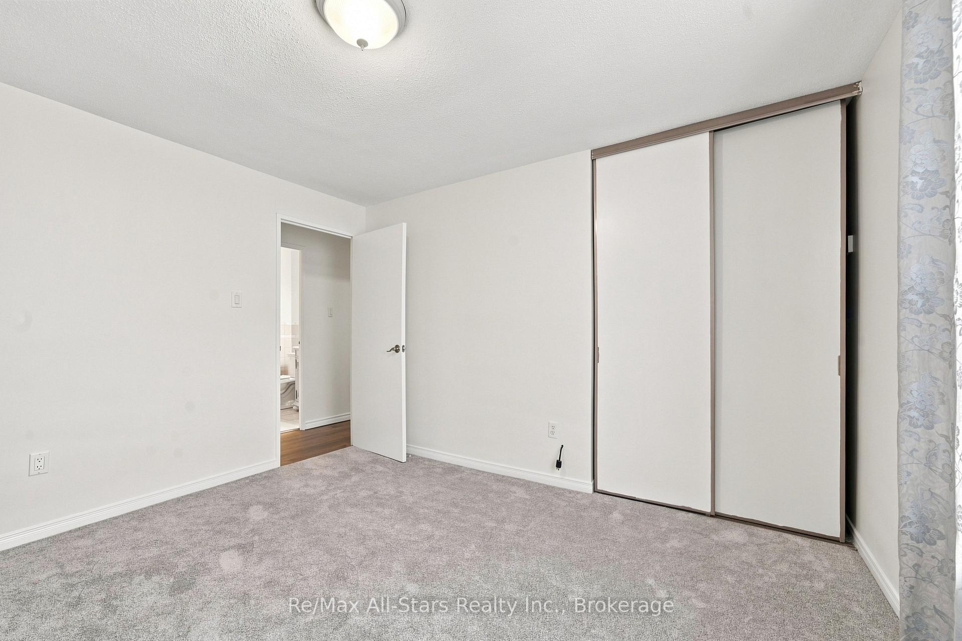 Photo 28 of Unit 806, 855 Kennedy Road, Scarborough, Ionview — HOMEH