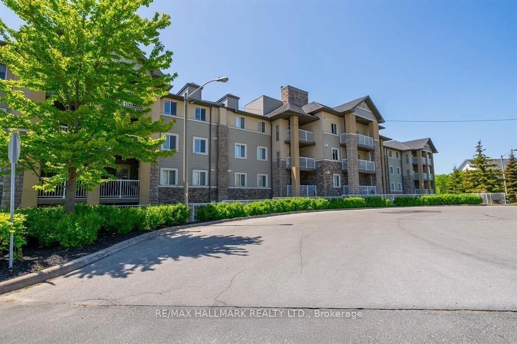 Photo of Unit 305, 684 Warden Avenue