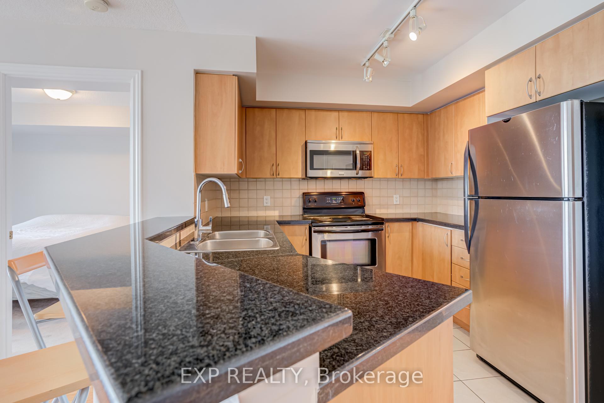 Photo 4 of Unit 506, 3840 Bathurst Street, North York, Clanton Park — HOMEH
