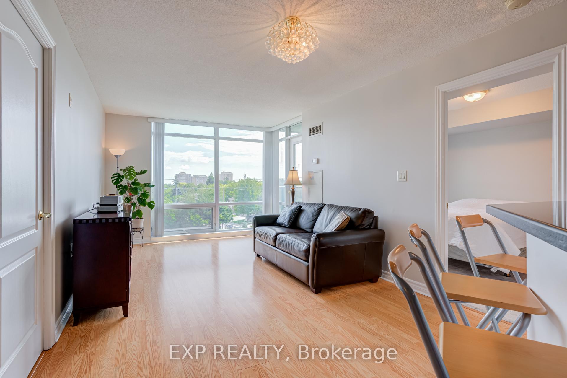 Photo 5 of Unit 506, 3840 Bathurst Street, North York, Clanton Park — HOMEH