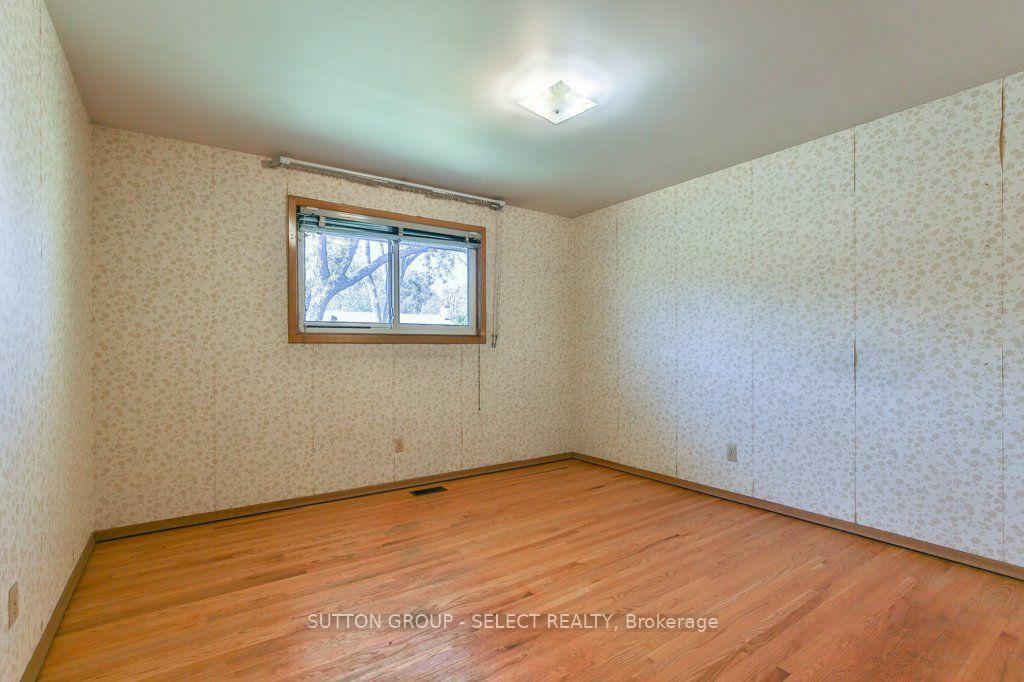 Photo 17 of 88 Ebury Crescent, London, South S — HOMEH