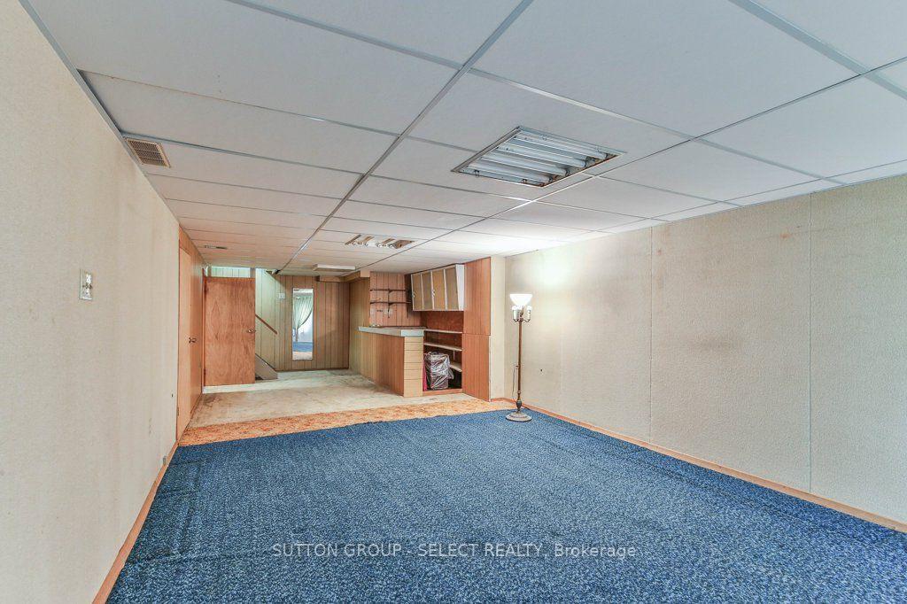 Photo 24 of 88 Ebury Crescent, London, South S — HOMEH