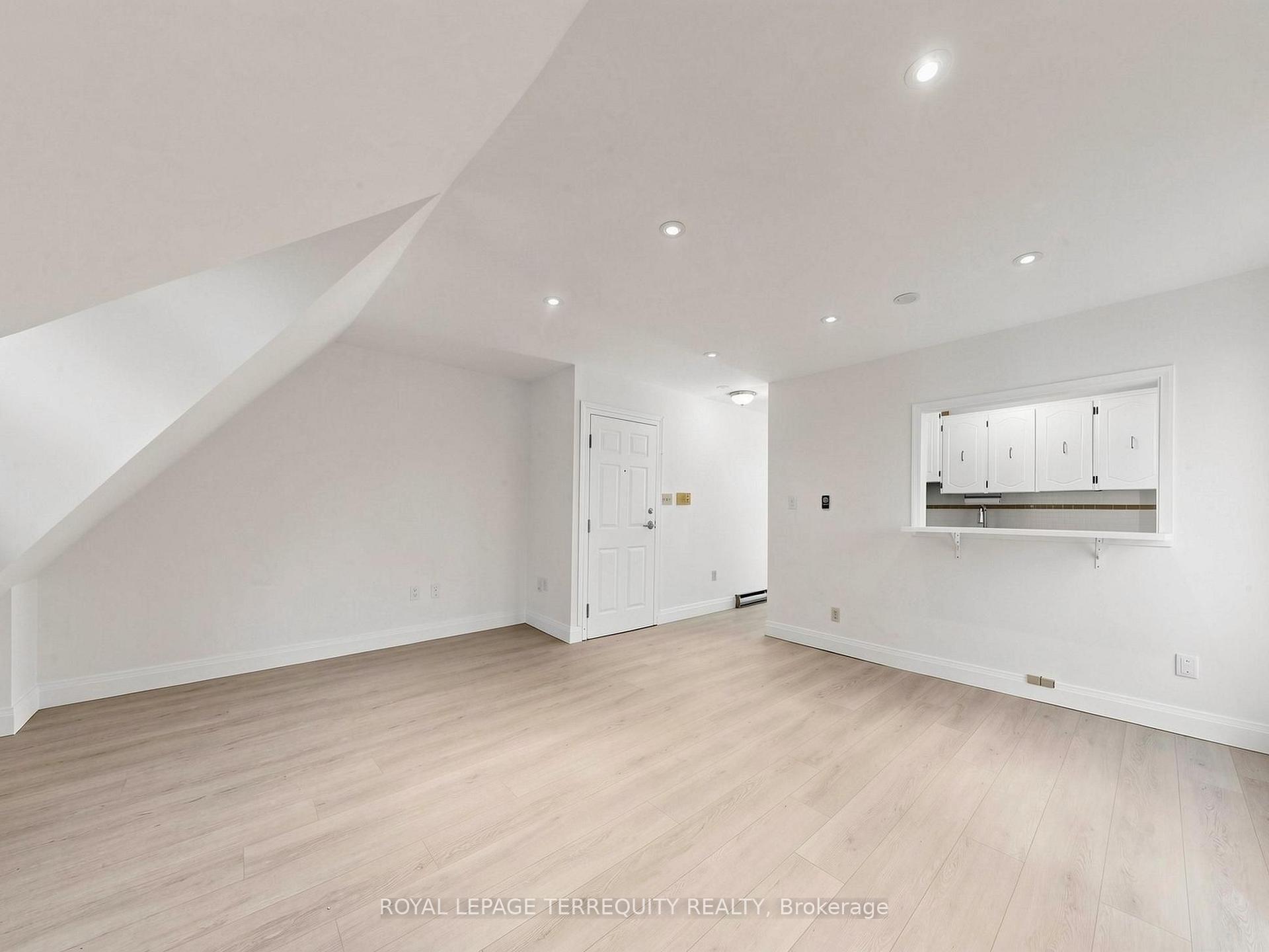 Photo 21 of Unit 1, 41 Summerhill Avenue, Toronto, Rosedale-Moore Park — HOMEH