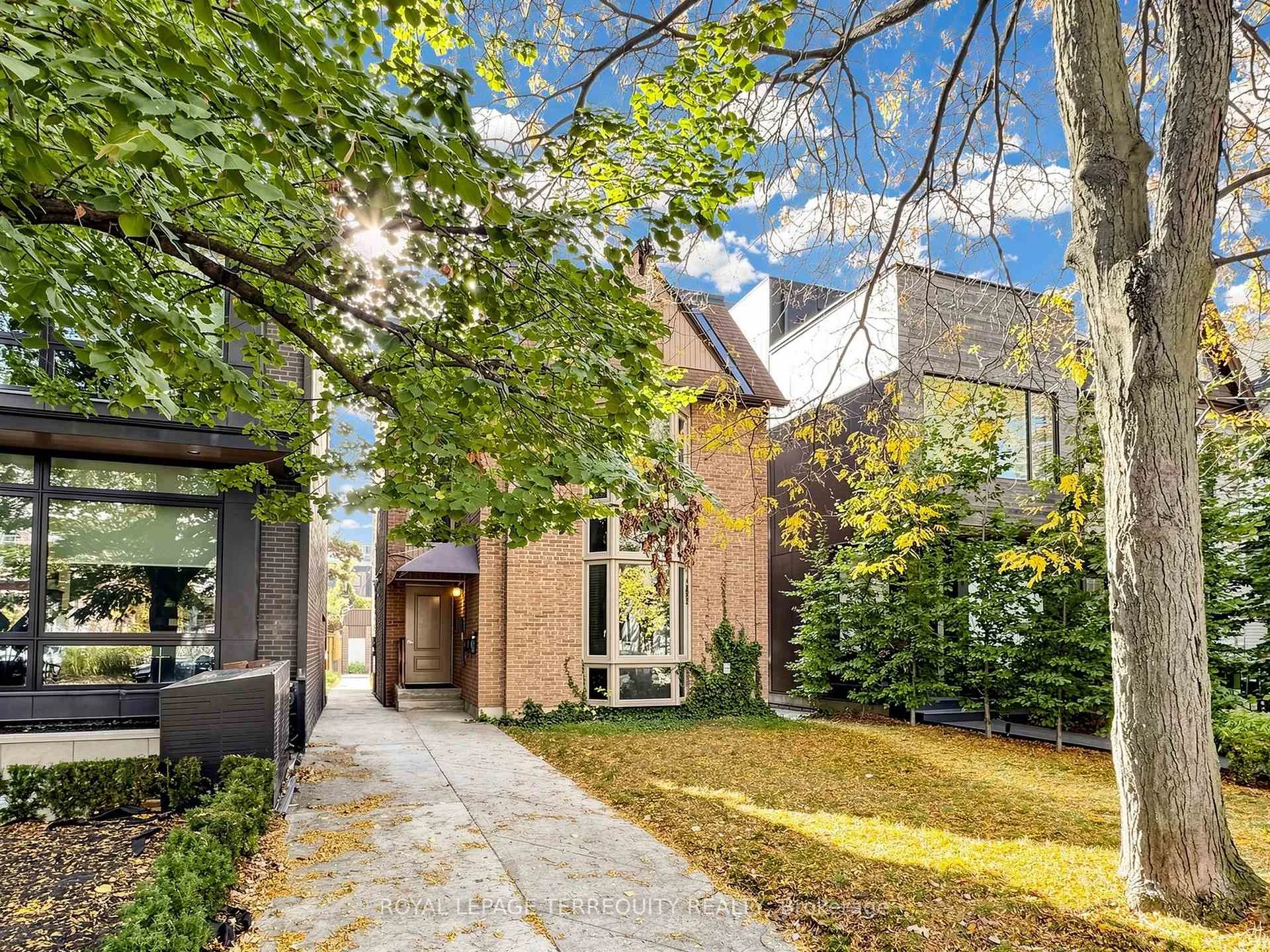 Photo 1 of Unit 1, 41 Summerhill Avenue, Toronto, Rosedale-Moore Park — HOMEH